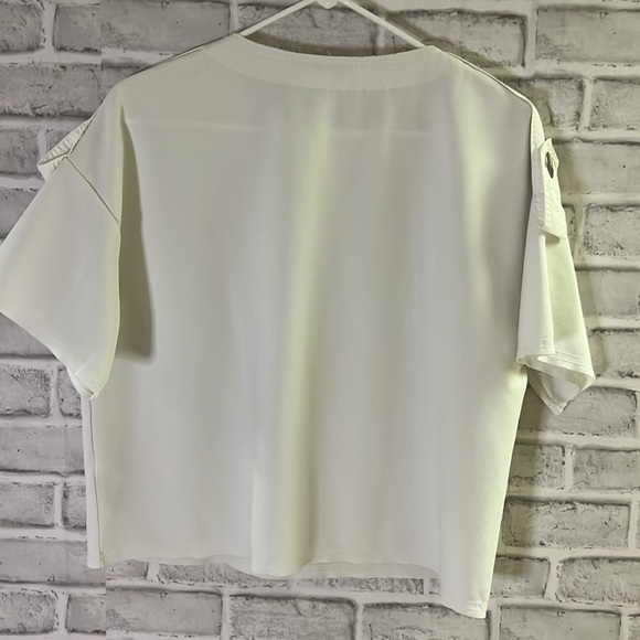 ZARA Women White Short Sleeve Pull Over Top small Silver Button Shoulder Detail - Picture 4 of 6
